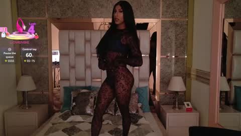 Snapshot of blackbeauty_ts chatting on April 2026 01:16:02 PM Nina online show from April 2026 01:16:02 PM