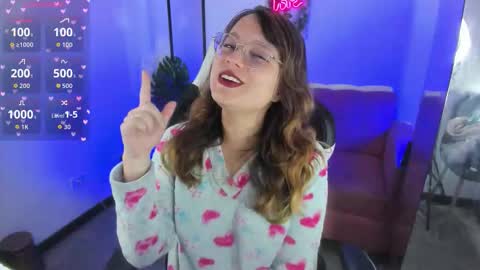 Sophie online show from October 2025 12:17:01 PM