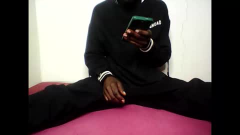 Snapshot of blackcoupel chatting on November 2025 07:18:01 PM blackcoupel online show from November 2025 07:18:01 PM