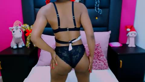 Snapshot of blackdynastyx chatting on December 2024 02:44:02 AM Candy online show from December 2024 02:44:02 AM