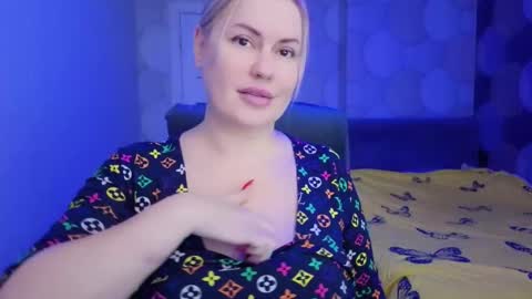 blackeyes11 online show from March 2026 03:44:02 AM