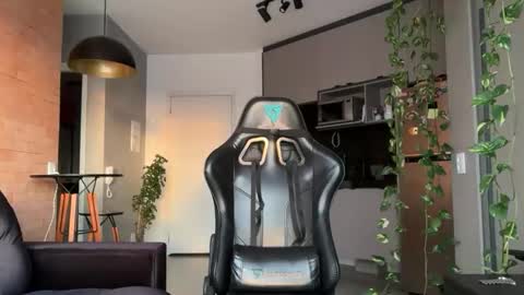 Macauly online show from March 2026 09:07:01 PM