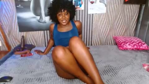 Snapshot of blackmellanin_ chatting on April 2026 12:46:01 AM Smiley sylivia online show from April 2026 12:46:01 AM