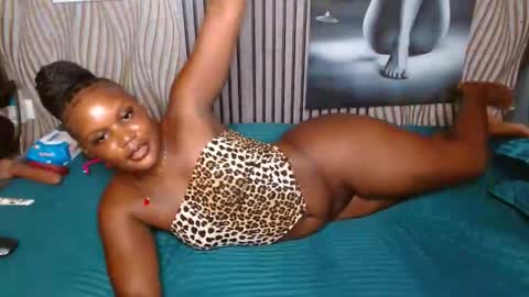 Snapshot of blackmellanin_ chatting on May 2026 11:57:02 PM Smiley sylivia online show from May 2026 11:57:02 PM