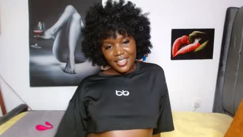 Snapshot of blackmellanin_ chatting on June 2026 04:41:02 AM Smiley sylivia online show from June 2026 04:41:02 AM