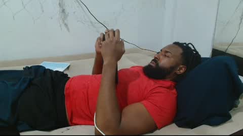 blackmuscles77 online show from June 2026 07:25:02 AM
