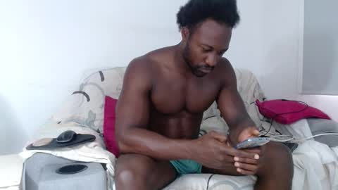 Twtter 1MikeBeckford            Onlyfns beckfordmike online show from February 2026 12:30:02 PM