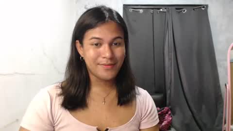 Ellez online show from November 2025 06:19:02 PM