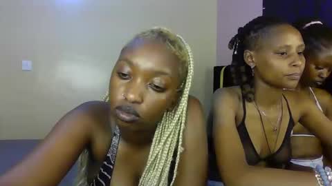 blackqueen2030  online show from May 2026 11:25:01 AM