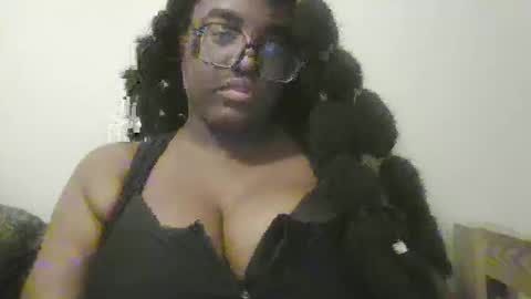 blackqueennie online show from November 2025 03:23:02 AM
