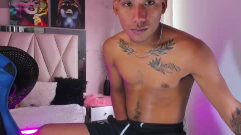 Snapshot of blacksex_boy chatting on March 2025 06:29:01 PM Marlon online show from March 2025 06:29:01 PM