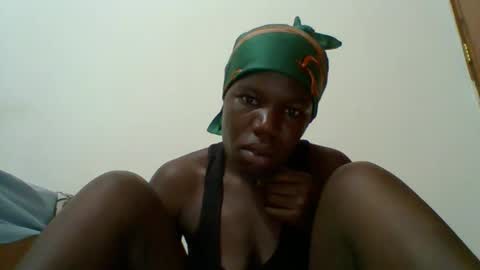 Snapshot of blacksexygal chatting on October 2025 12:22:01 AM SARAH online show from October 2025 12:22:01 AM