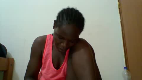 Snapshot of blacksexygal chatting on December 2025 09:58:02 AM SARAH online show from December 2025 09:58:02 AM
