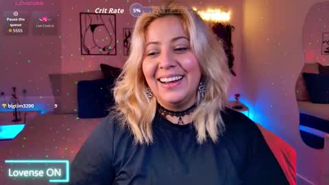 Johana S online show from December 2025 07:00:01 PM