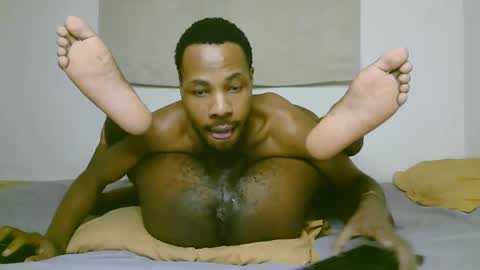 Snapshot of blackzilian_ chatting on November 2025 10:43:02 PM HASSAN online show from November 2025 10:43:02 PM