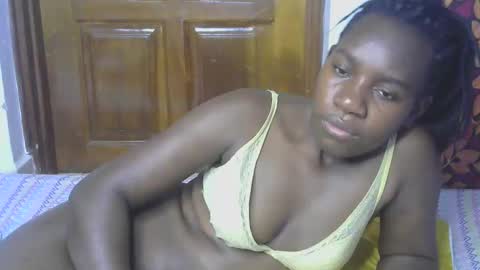 VIVIAN online show from October 2025 05:30:02 PM