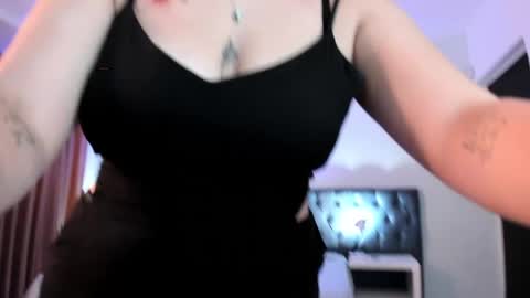 blair_red_ online show from April 2026 11:57:02 AM