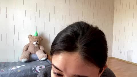 Mila online show from March 2026 06:18:02 AM