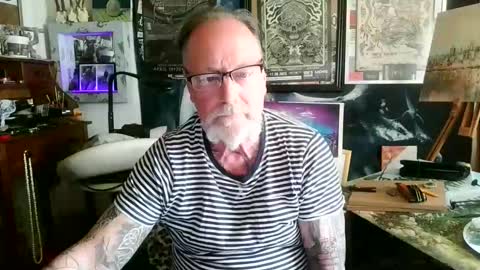 blindsurfer780299 online show from April 2026 02:34:02 PM