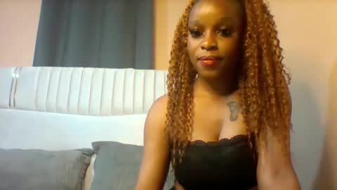 Snapshot of bliss_diva chatting on October 2025 12:16:02 PM Bliss diva online show from October 2025 12:16:02 PM
