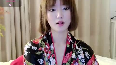 Snapshot of blon_kater chatting on January 2025 12:19:01 PM YoYo online show from January 2025 12:19:01 PM