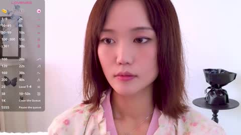 YoYo online show from November 2025 04:34:02 AM