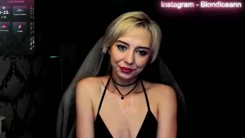 blond_ice_ann online show from June 2026 06:31:01 AM