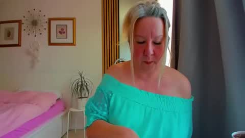 Nicole online show from March 2026 03:27:01 PM