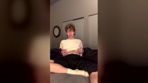 Snapshot of blonde_boi99 chatting on February 2026 05:57:02 AM Blondie online show from February 2026 05:57:02 AM