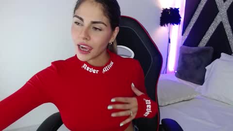 alejandra online show from March 2025 02:46:02 AM