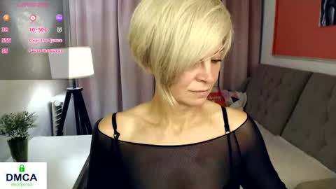 Snapshot of blondemommy_77 chatting on July 2026 04:46:02 PM Lola online show from July 2026 04:46:02 PM
