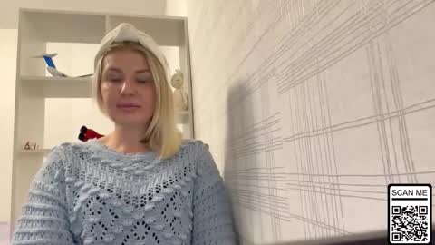 blondie_xoxoxo online show from October 2025 10:49:01 AM