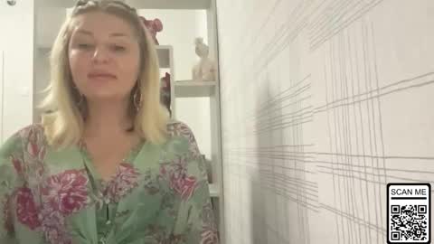 blondie_xoxoxo online show from November 2025 06:52:02 PM
