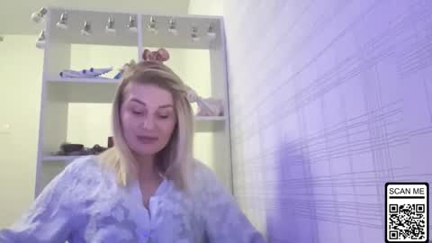 Snapshot of blondie_xoxoxo chatting on January 2026 05:26:01 PM blondie_xoxoxo online show from January 2026 05:26:01 PM