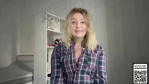 Snapshot of blondie_xoxoxo chatting on January 2026 07:01:01 AM blondie_xoxoxo online show from January 2026 07:01:01 AM