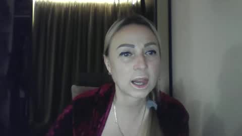 Snapshot of blondkitti chatting on October 2025 06:41:02 PM Iren online show from October 2025 06:41:02 PM