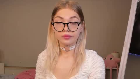 blondy_fina online show from June 2026 04:27:01 AM