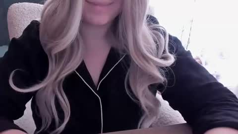 Snapshot of blondymargaret chatting on February 2025 10:17:02 AM blondymargaret online show from February 2025 10:17:02 AM