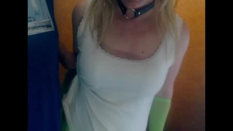 Snapshot of blontsex chatting on February 2025 06:16:01 PM Blontsex online show from February 2025 06:16:01 PM