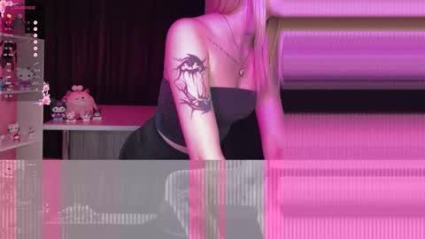 dear eva 3 online show from March 2026 05:19:02 PM