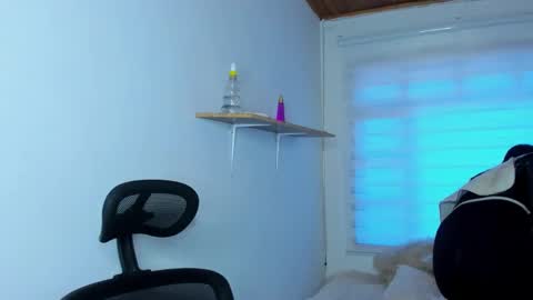 bloom_flower1 online show from December 2025 11:59:01 AM