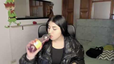 bloom_flower1 online show from December 2025 03:00:01 AM