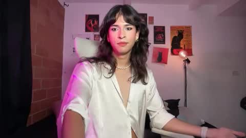 Bella Bloom ts online show from May 2026 02:16:01 AM