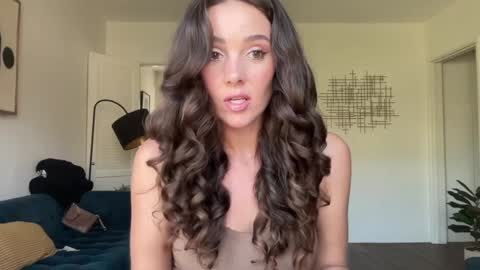 Emma Bloom online show from November 2025 09:59:01 PM