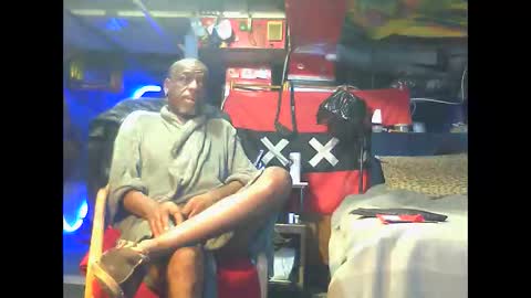 BLOWFLY online show from November 2025 04:07:02 PM