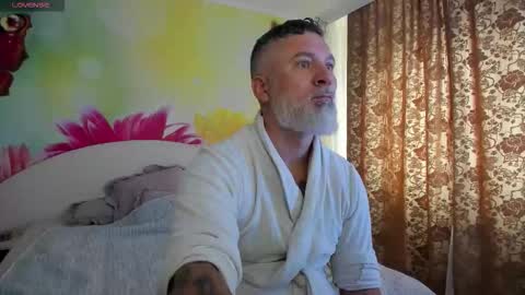 Nico online show from December 2025 08:42:02 AM