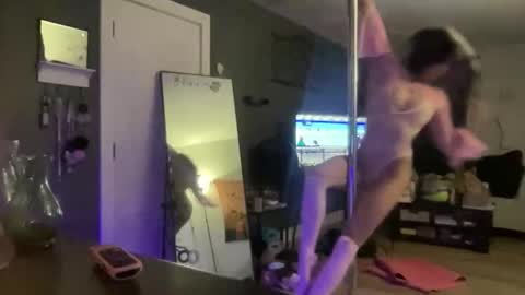 Leeah online show from May 2026 04:08:01 AM