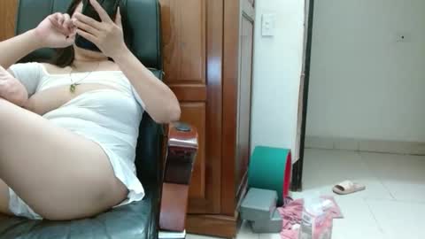 blowy079 online show from October 2025 01:28:01 AM