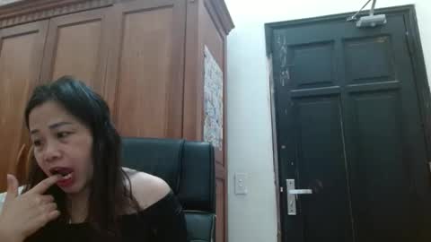 blowy079 online show from November 2025 01:07:02 AM