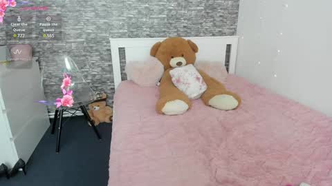 Snapshot of blue_candy28 chatting on January 2025 01:37:02 AM blue candy28 online show from January 2025 01:37:02 AM